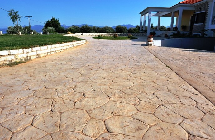 custom pools and spas by greencare.net